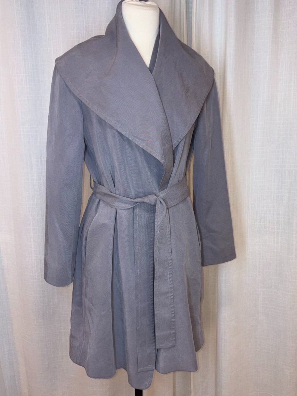 Chic Grey Fall Trench With Belt